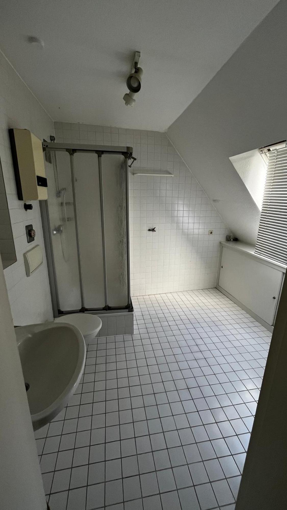 1 Apartment *